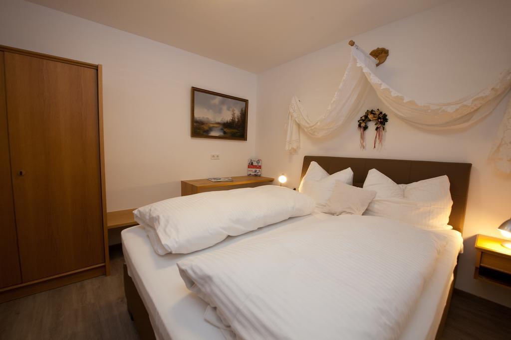 Appartamento Haus Hoffmann Sonnenalpe Nassfeld Esterno foto