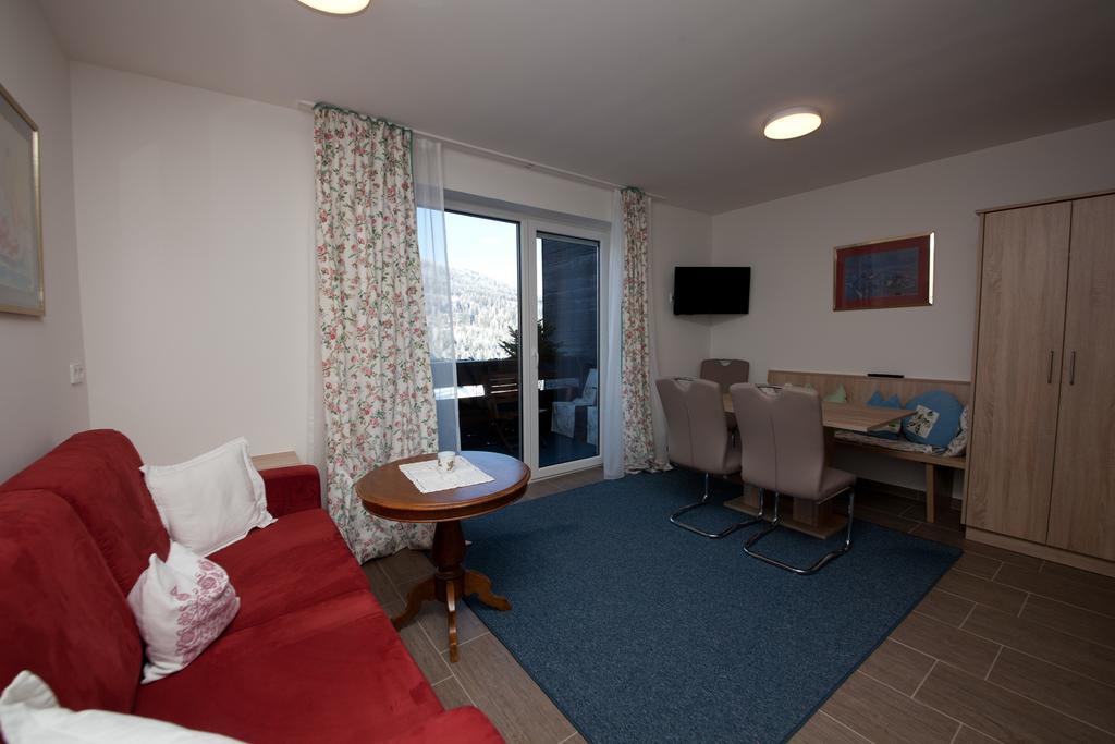 Appartamento Haus Hoffmann Sonnenalpe Nassfeld Esterno foto
