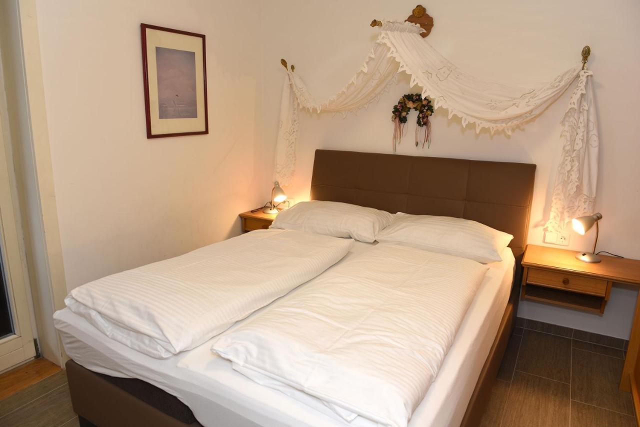 Appartamento Haus Hoffmann Sonnenalpe Nassfeld Esterno foto