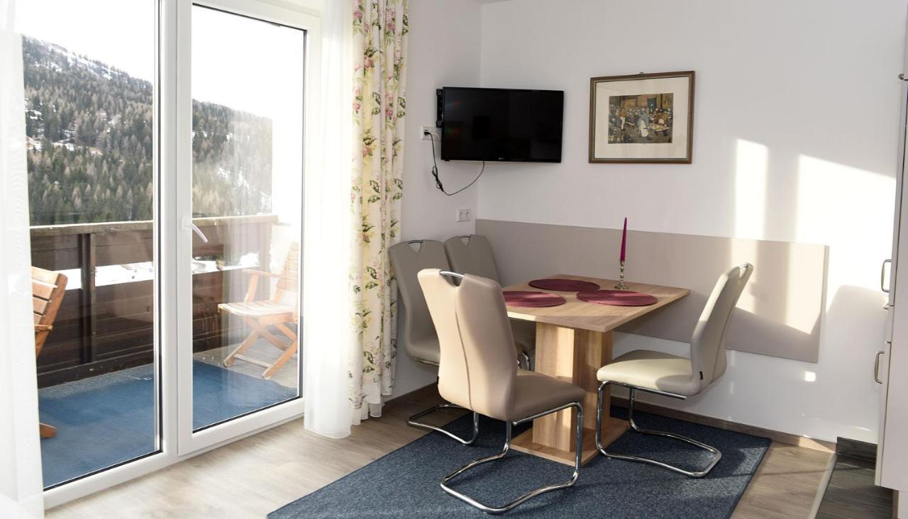 Appartamento Haus Hoffmann Sonnenalpe Nassfeld Esterno foto